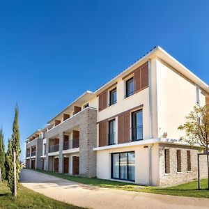 Ibis Styles Cabries Aix-En-Provence Tgv